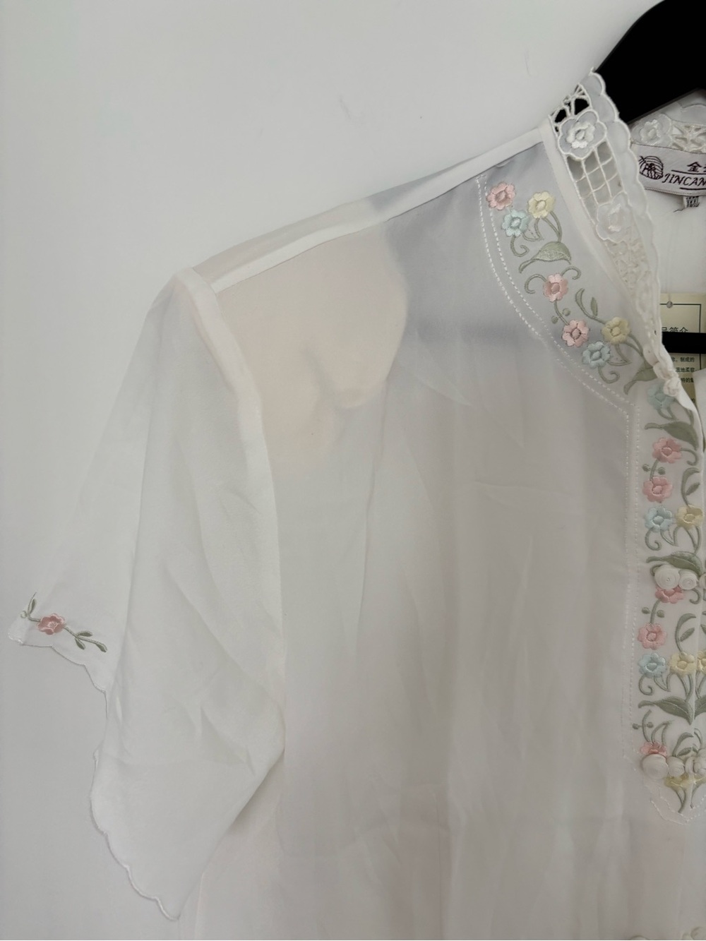 Vintage Pure Silk Embroidered Blouse – White – NWT – Fits Large - Picture 3 of 9